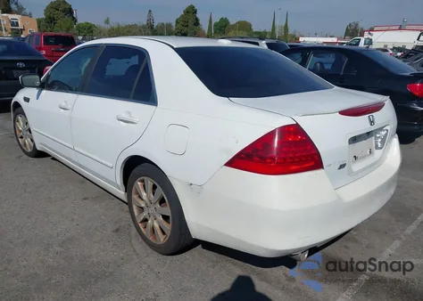 2006 Honda Accord 3.0 Ex из США, поврежденный, VIN 1HGCM66876A029825